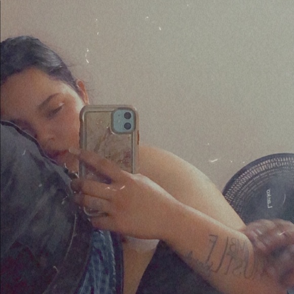 Meet your Posher, Kelsie - Picture 1 of 1